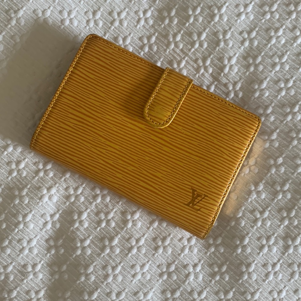 Louis Vuitton Epi Porte Monnaie Billets Viennois Leather Bifold Wallet